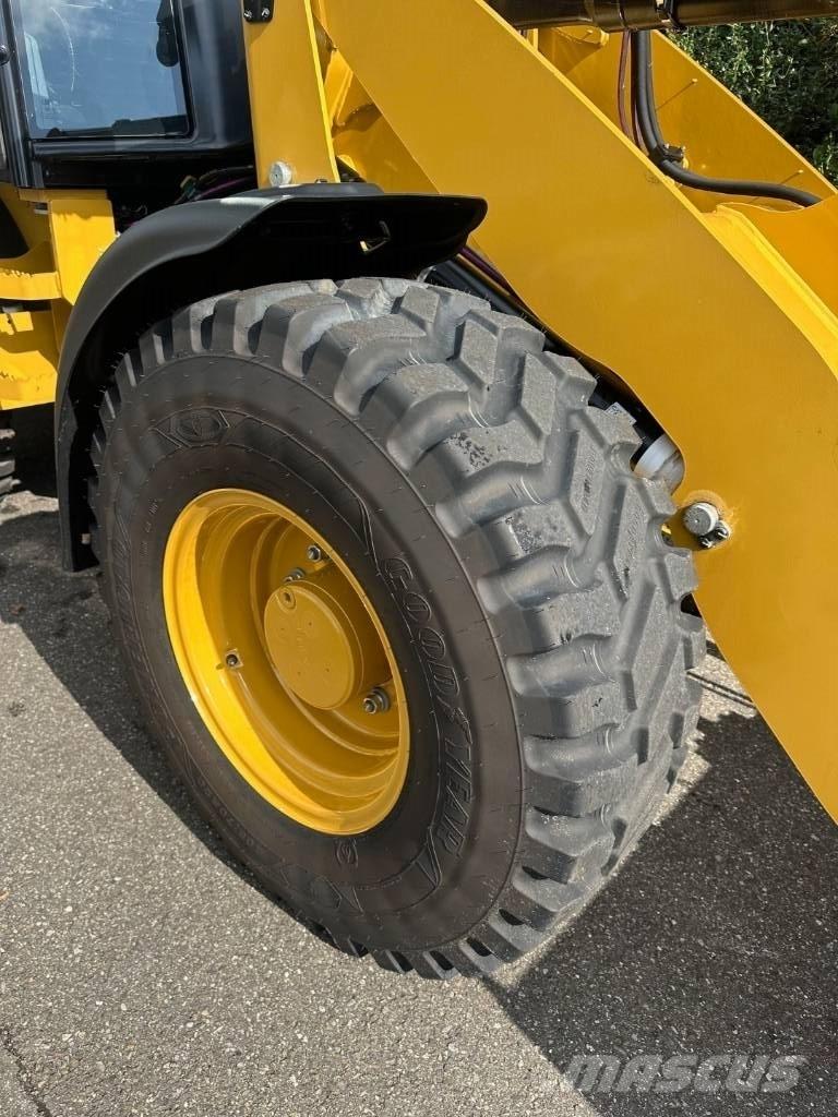 CAT 908 ホイールローダー・タイヤショベル