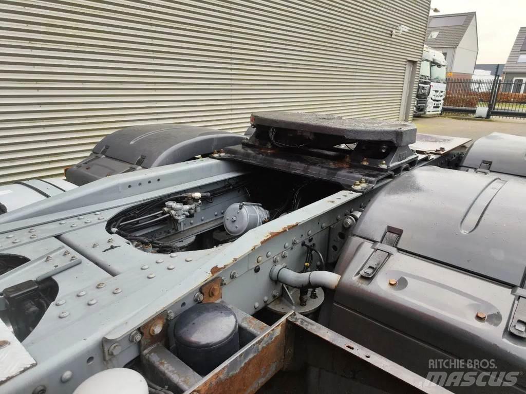 MAN TGX 33.580 6x4 中古トラクターヘッド | トレーラーヘッド