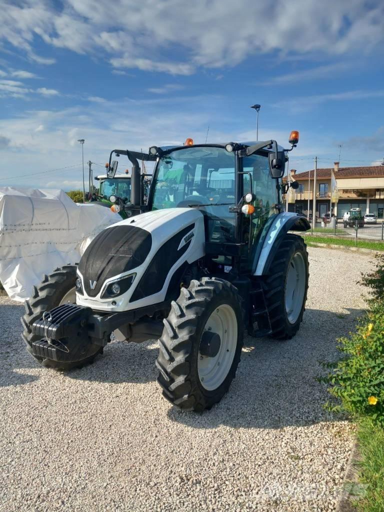 Valtra A 104 トラクター