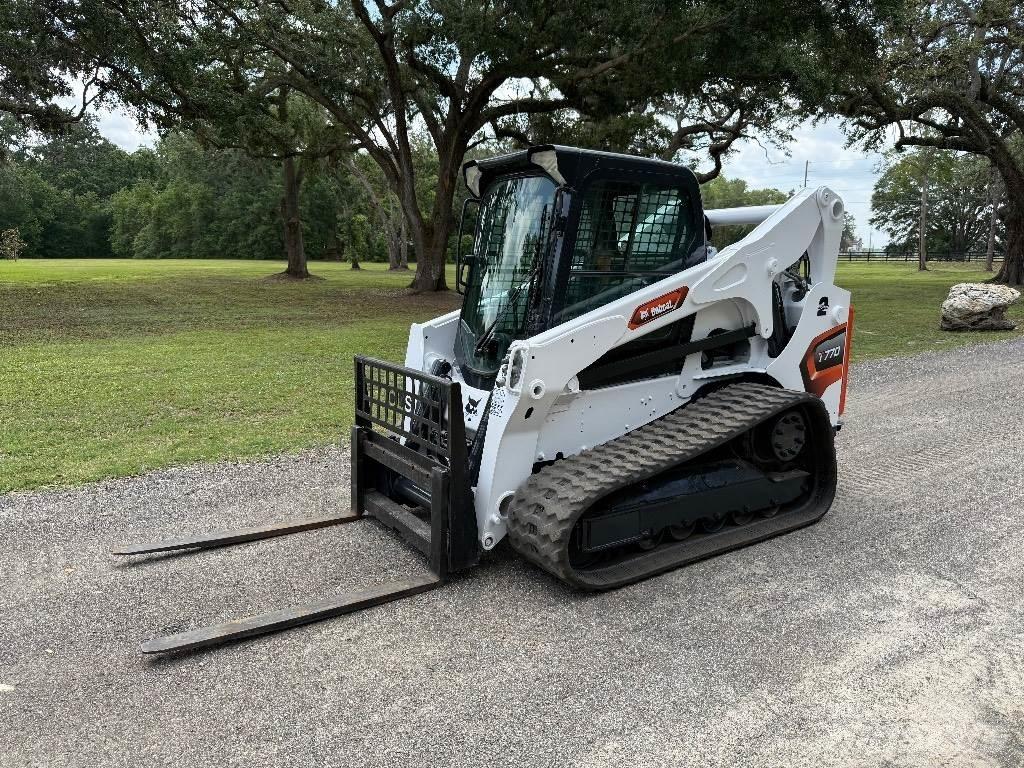 Bobcat T 770 スキッドステアローダー