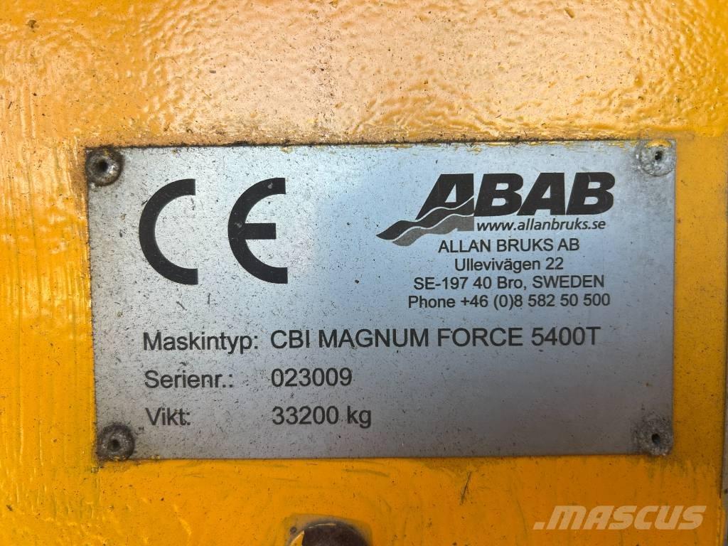 CBI 5400 枝払い機