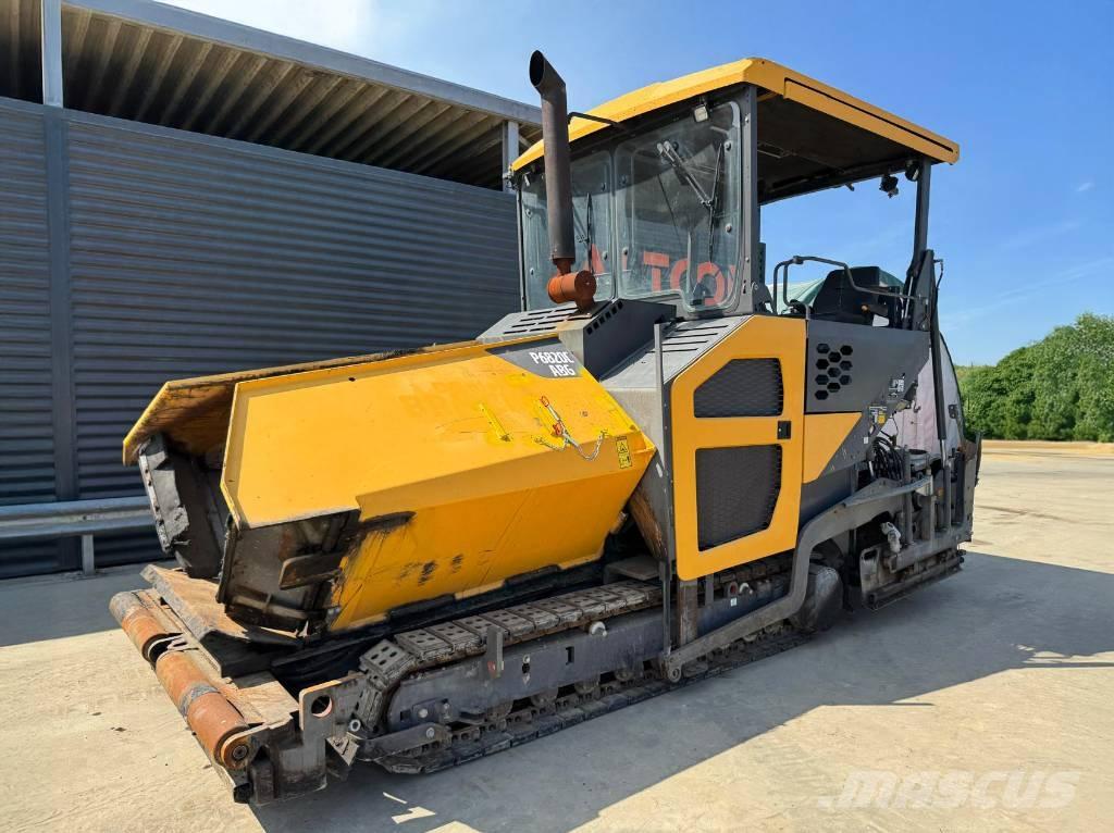 Volvo P 6820C アスファルトフィニッシャ