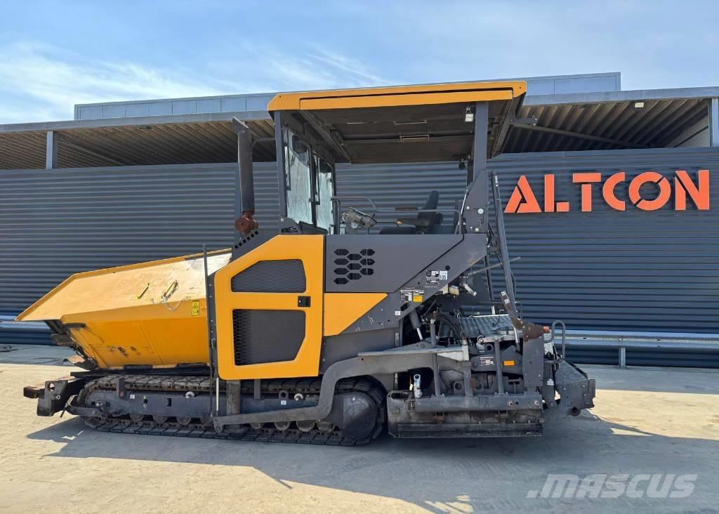 Volvo P 6820C アスファルトフィニッシャ