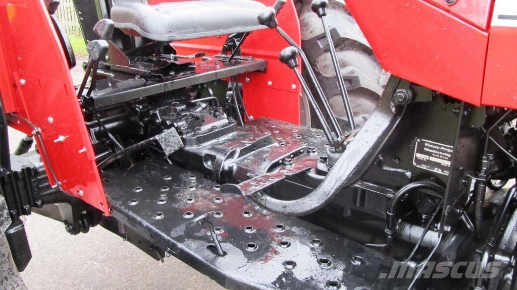 Massey Ferguson 390 トラクター