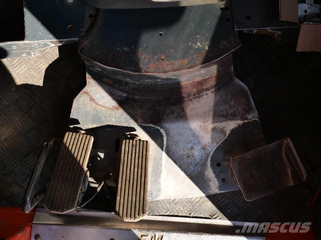  FSK 4625 スキッダー