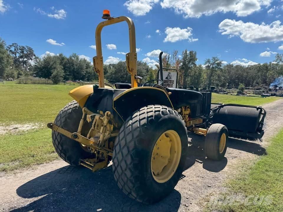 John Deere 5320 トラクター