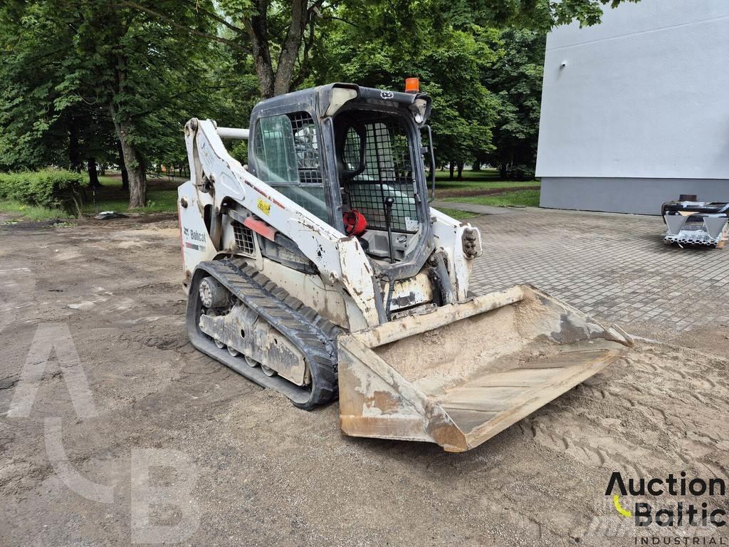 Bobcat T 590 クローラーローダー