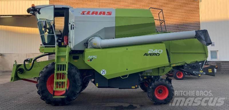 CLAAS AVERO 240 コンバイン