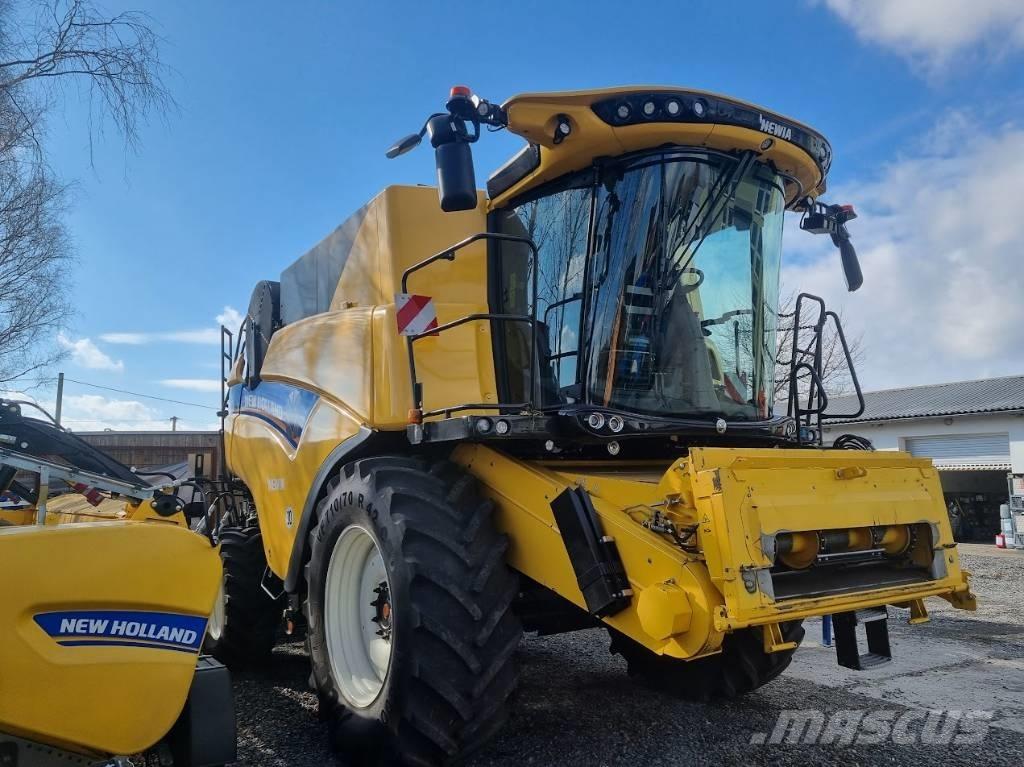 New Holland CX 8.70 コンバイン