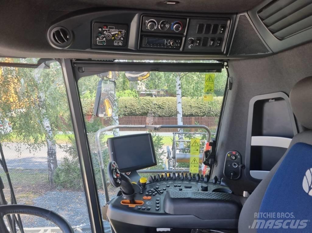 New Holland CX 8.70 コンバイン