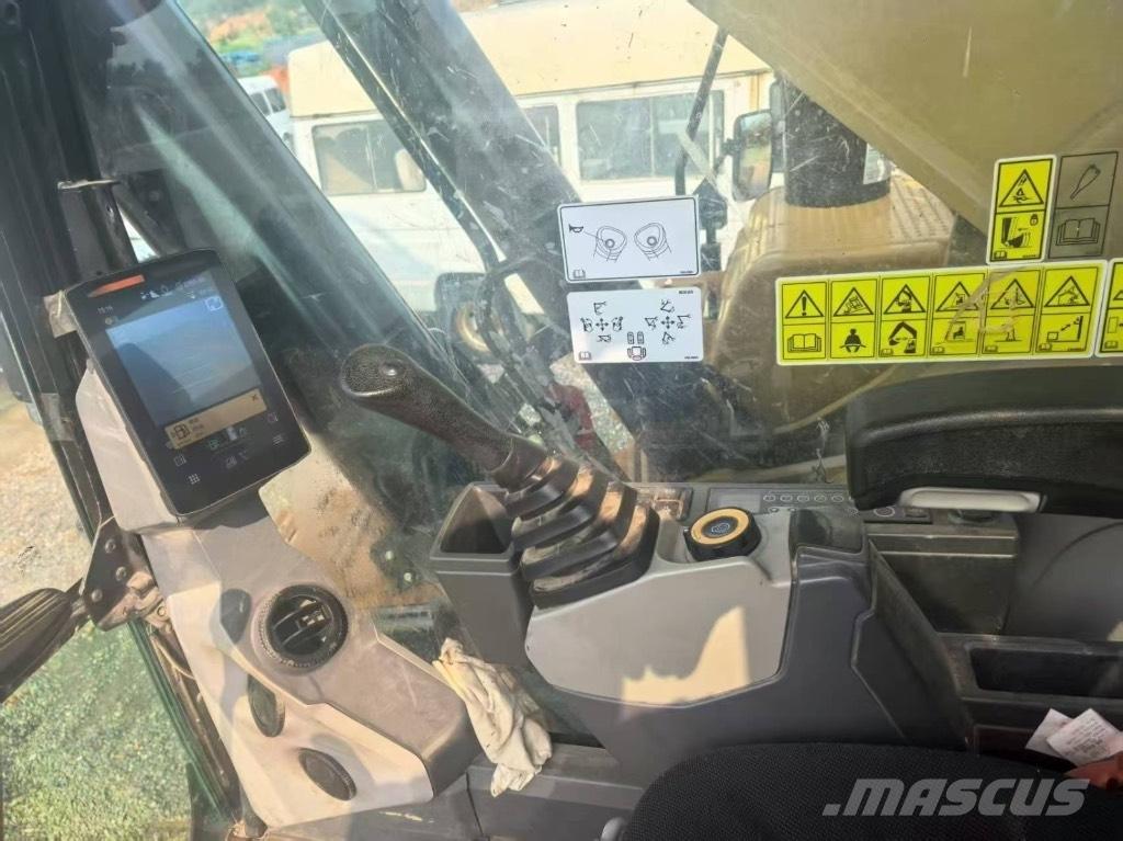 CAT 352 大型油圧ショベル12t以上（パワーショベル・ユンボ）
