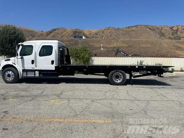Freightliner M2 レッカー車