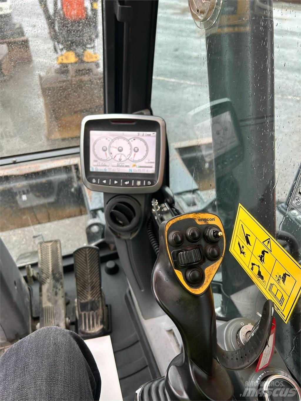 Doosan DX170W-5 大型油圧ショベル12t以上（パワーショベル・ユンボ）