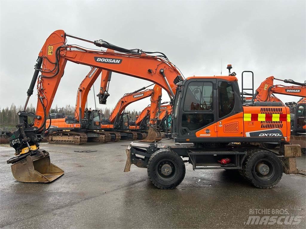 Doosan DX170W-5 大型油圧ショベル12t以上（パワーショベル・ユンボ）