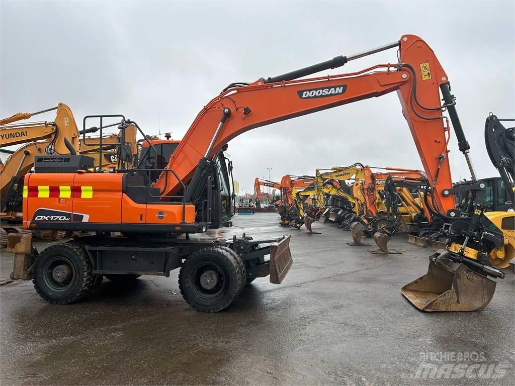 Doosan DX170W-5 大型油圧ショベル12t以上（パワーショベル・ユンボ）