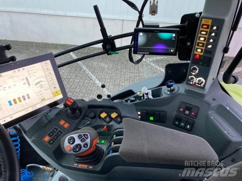 CLAAS AXION 870 トラクター