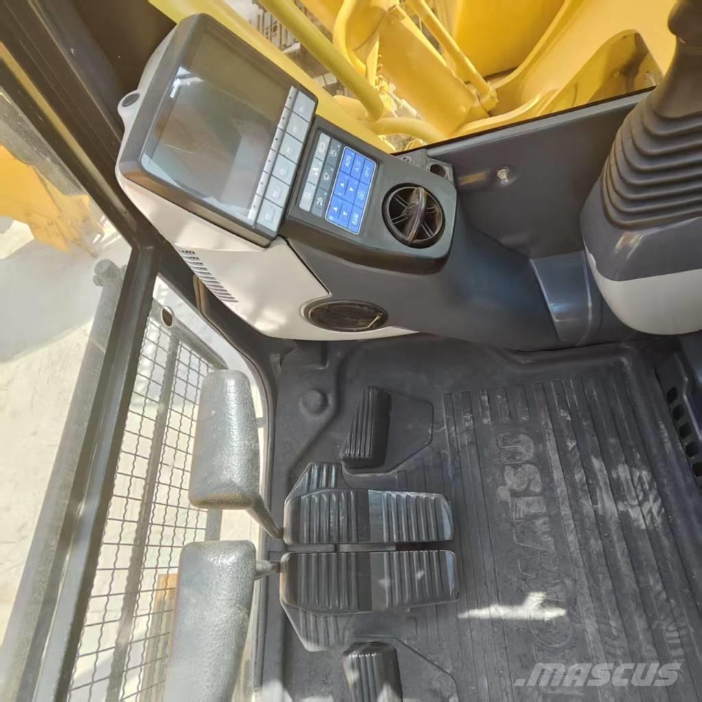 Komatsu PC 220-8 大型油圧ショベル12t以上（パワーショベル・ユンボ）