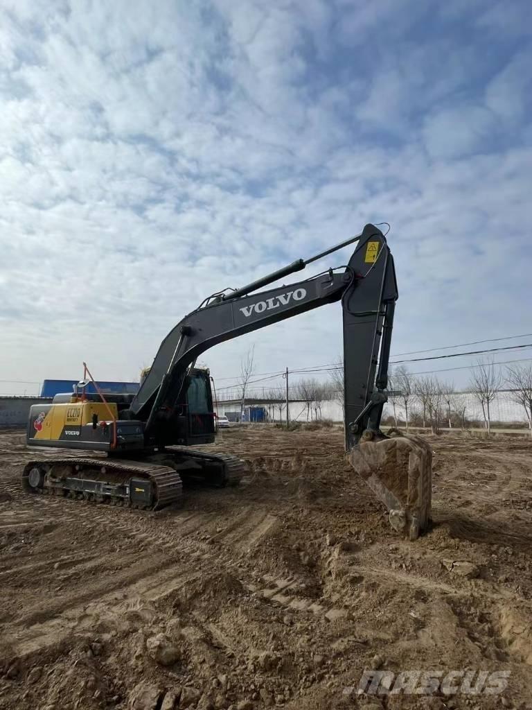 Volvo EC210D 大型油圧ショベル12t以上（パワーショベル・ユンボ）