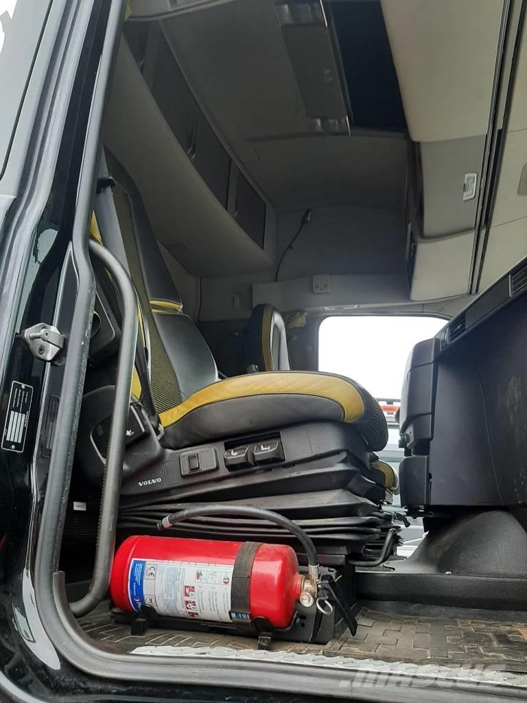 Volvo FH 16 木材トラック