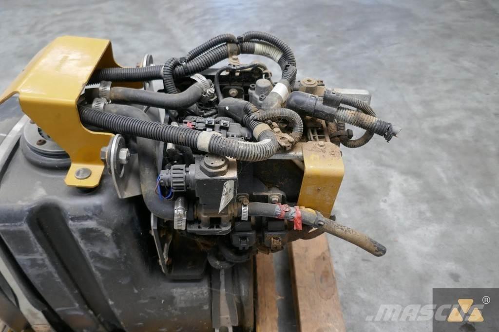 CAT 373-5561 エンジン