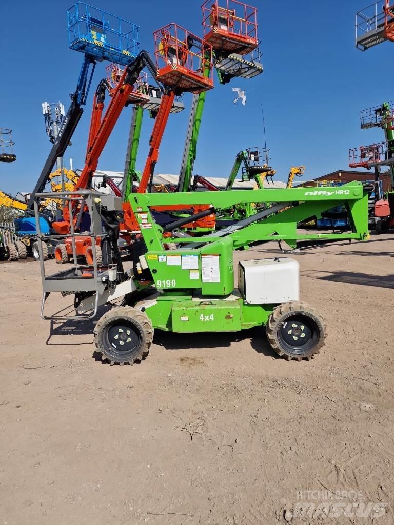 Niftylift HR12 4x4 ブームリフト　屈伸型