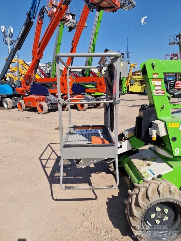 Niftylift HR12 4x4 ブームリフト　屈伸型
