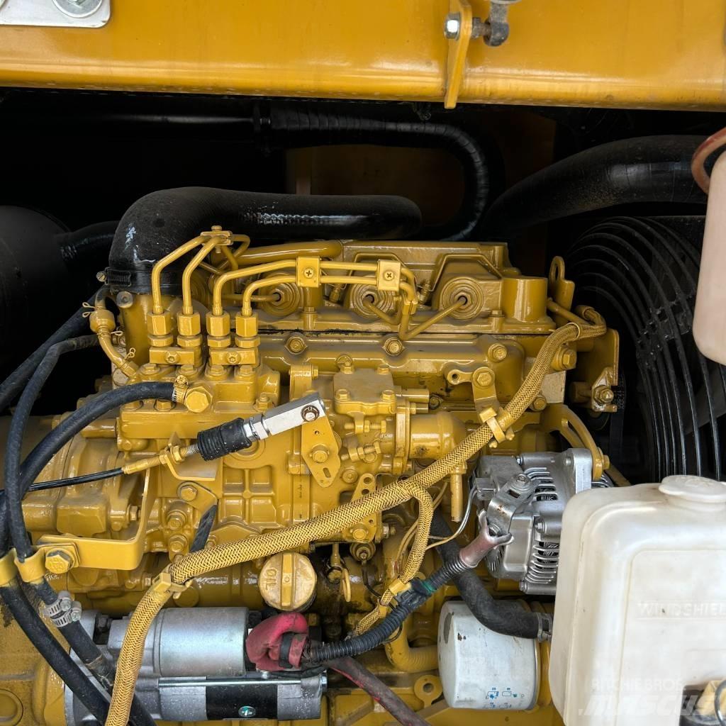 CAT 307E 大型油圧ショベル12t以上（パワーショベル・ユンボ）