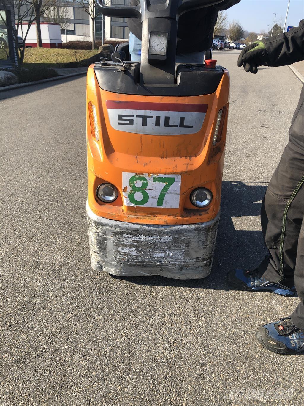 Still LTX20 トーイングトラック