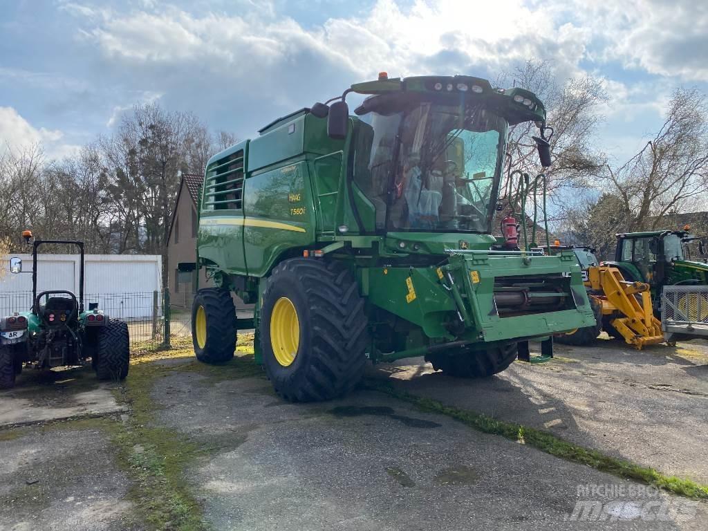 John Deere T560 HM コンバイン