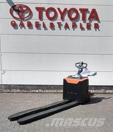 Toyota LPE 250 ローリフト