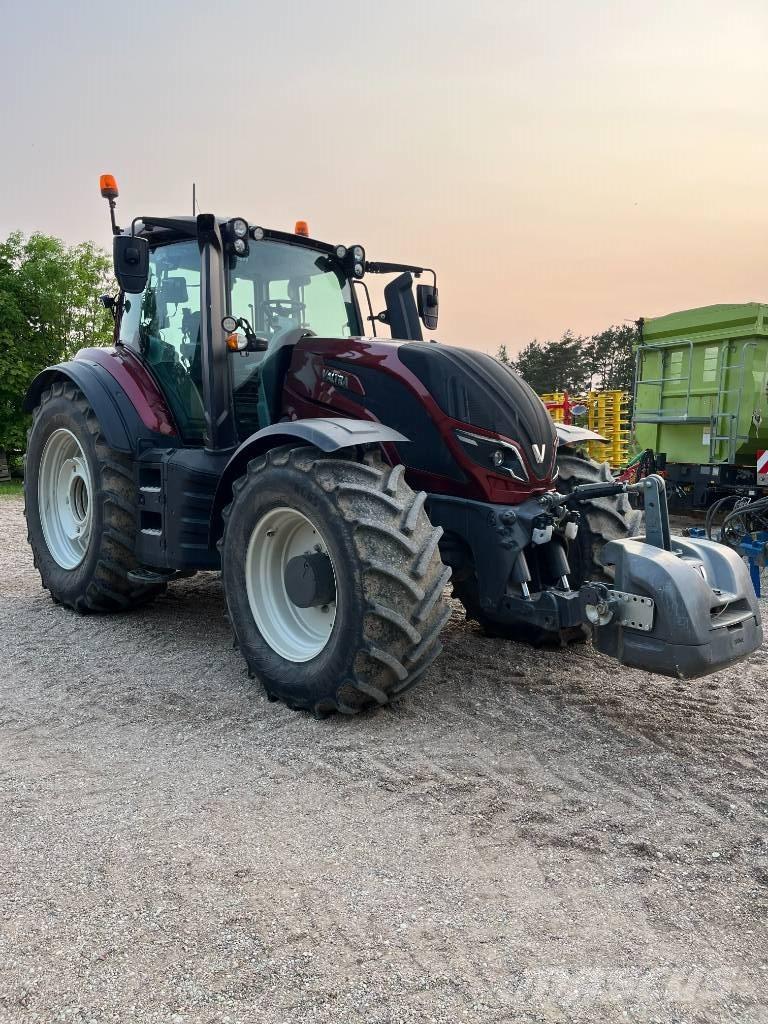 Valtra T 254 V トラクター