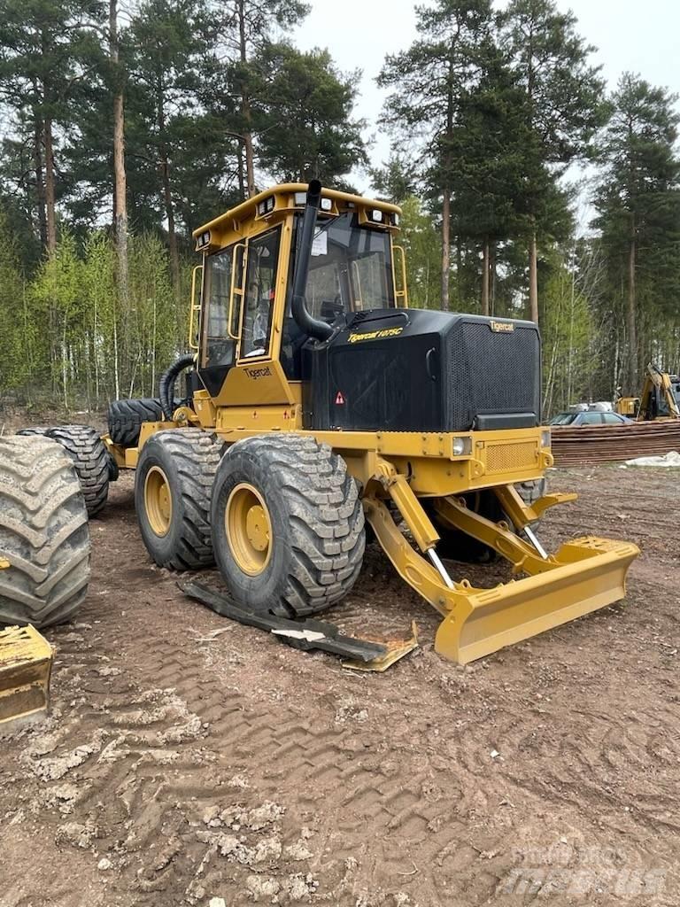 Tigercat 1075C フォワーダー
