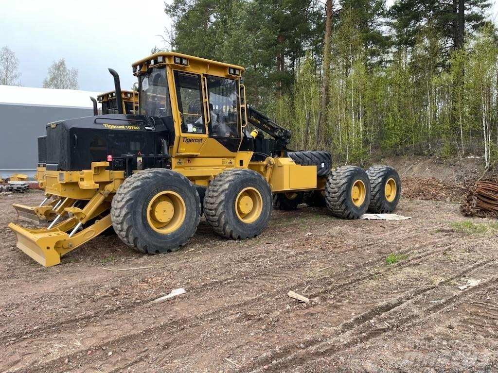 Tigercat 1075C フォワーダー