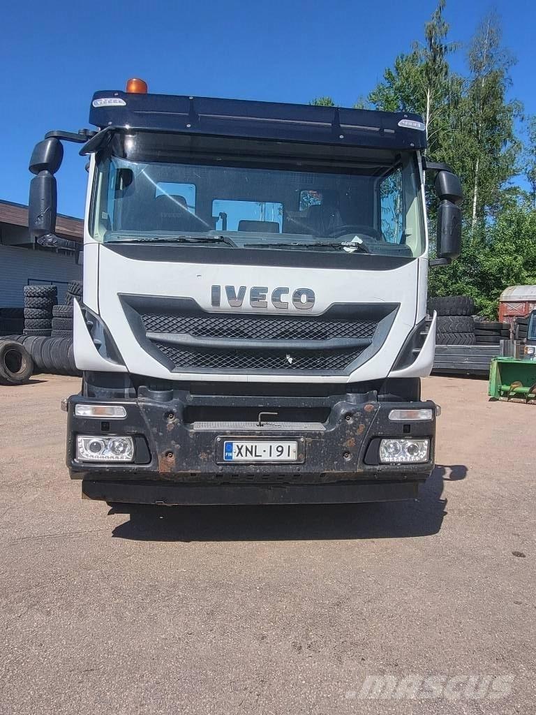 Iveco Stralis-360 平ボディー／ウインチトラック