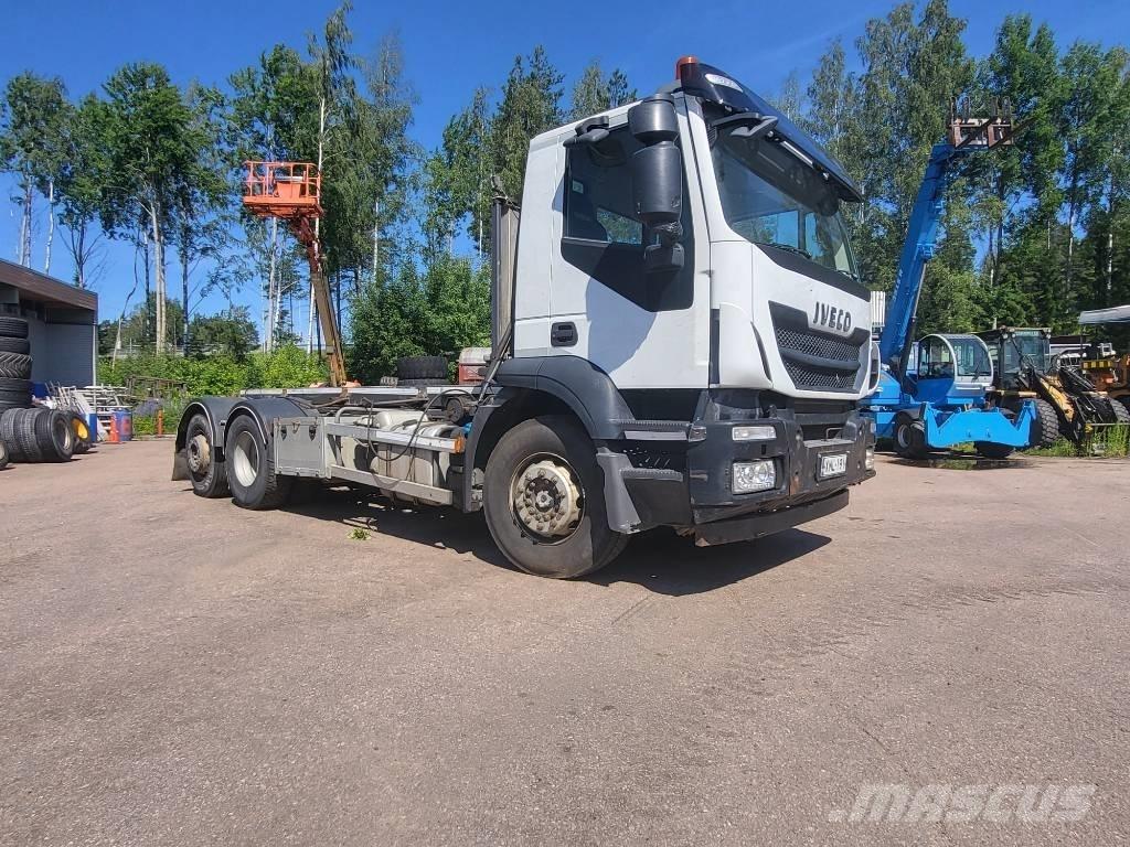 Iveco Stralis-360 平ボディー／ウインチトラック