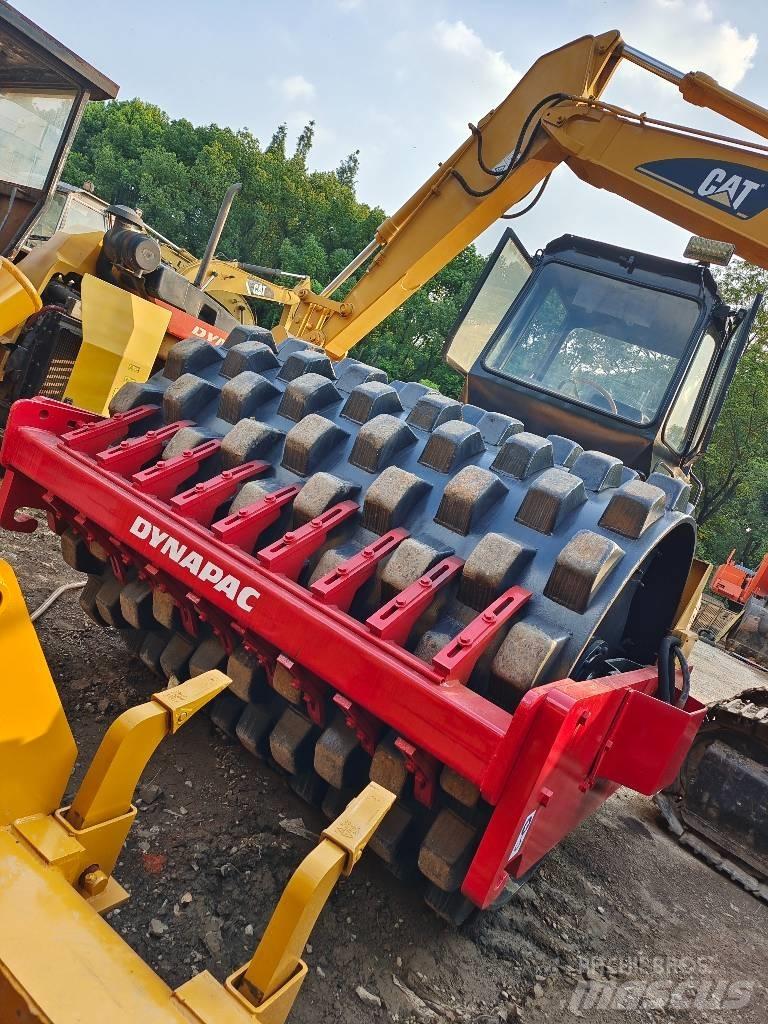 Dynapac CA 301 D 振動ローラ