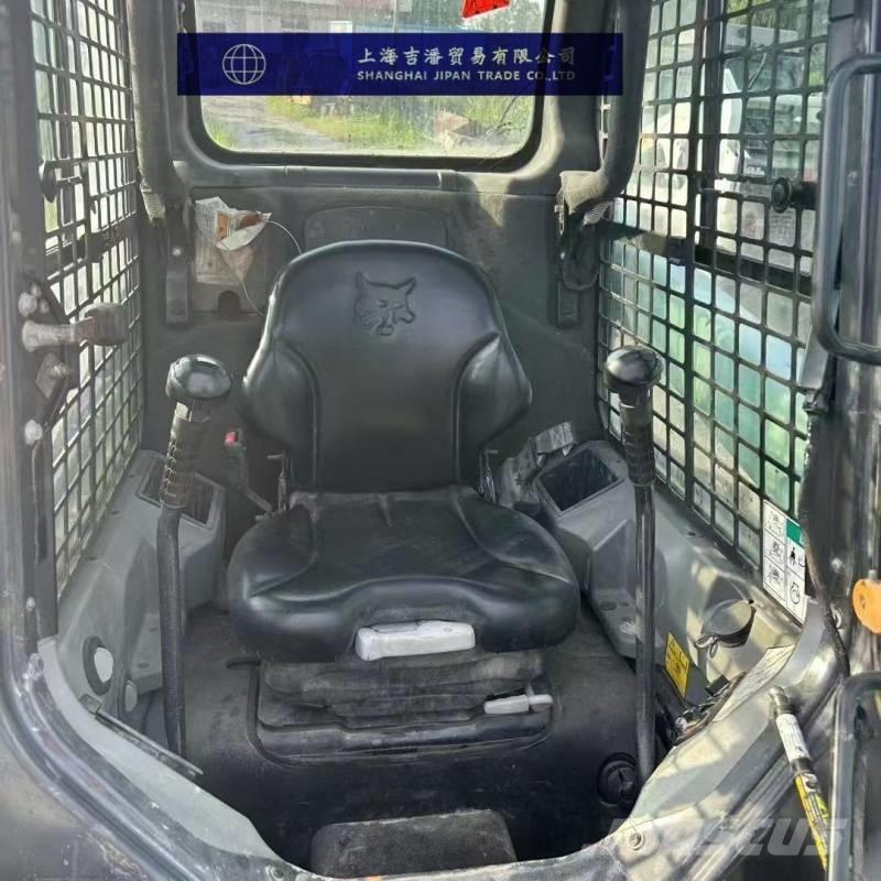 Bobcat S 550 スキッドステアローダー