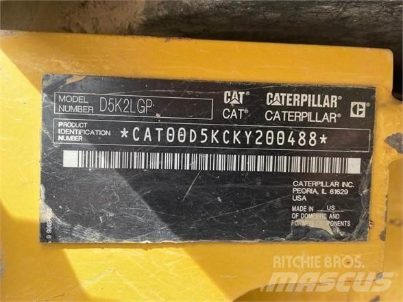 CAT D5K2 LGP ブルドーザー