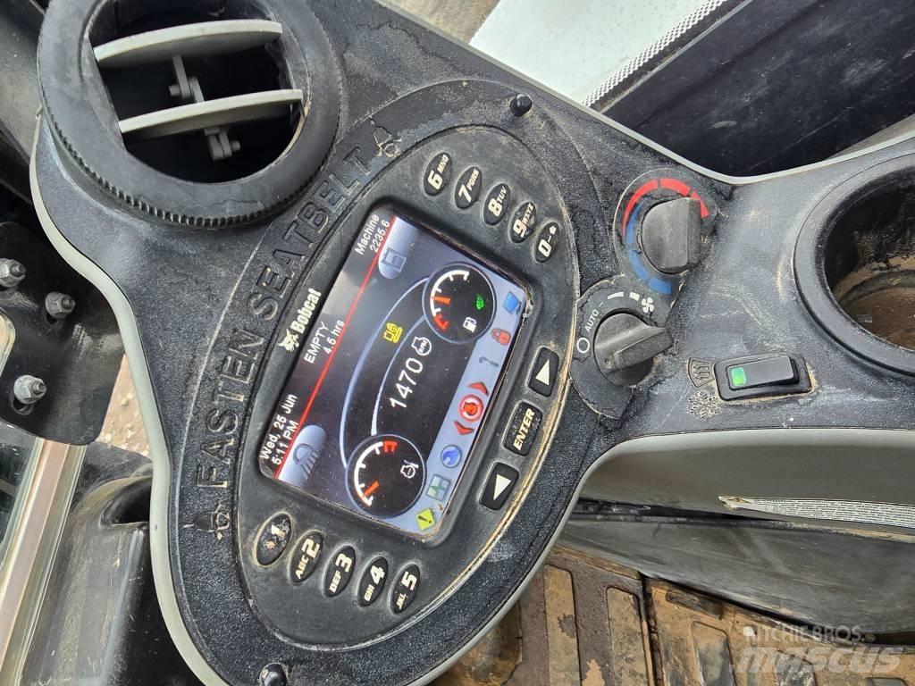 Bobcat E35 ミニ油圧ショベル 7t以下（ミニユンボ・ミニディガー）