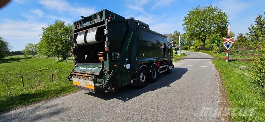 Dennis Elite 塵芥車、パッカー車