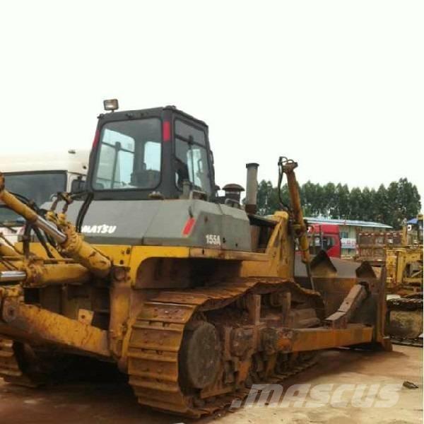 Komatsu d155a-3 ブルドーザー