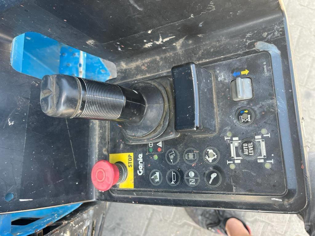 Genie GS 3390 RT シザースリフト