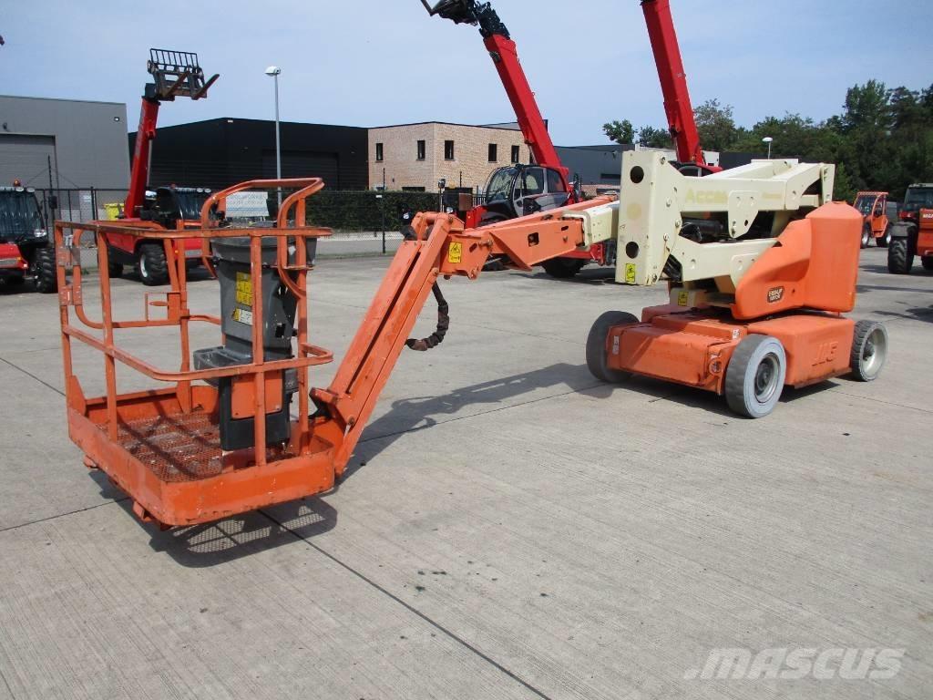 JLG E400 AJPN (745) 小型自走式ブームリフト