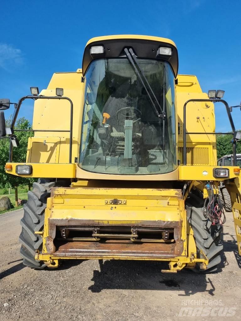 New Holland TX 68 コンバイン