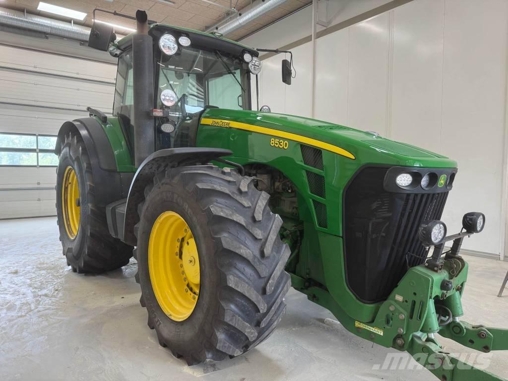 John Deere 8530 トラクター