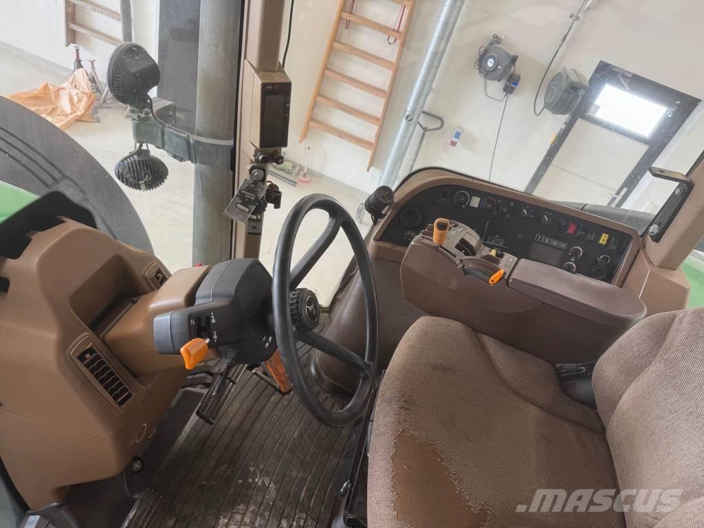 John Deere 8530 トラクター