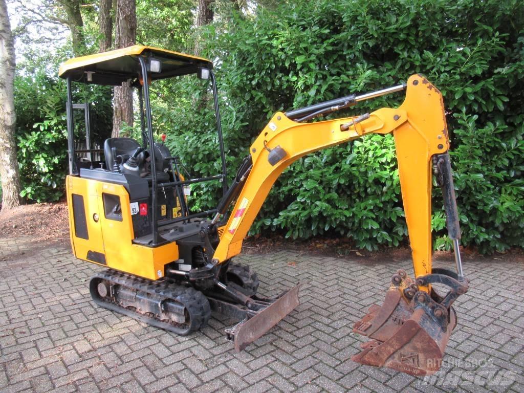 JCB 15 C -1 ミニ油圧ショベル 7t以下（ミニユンボ・ミニディガー）