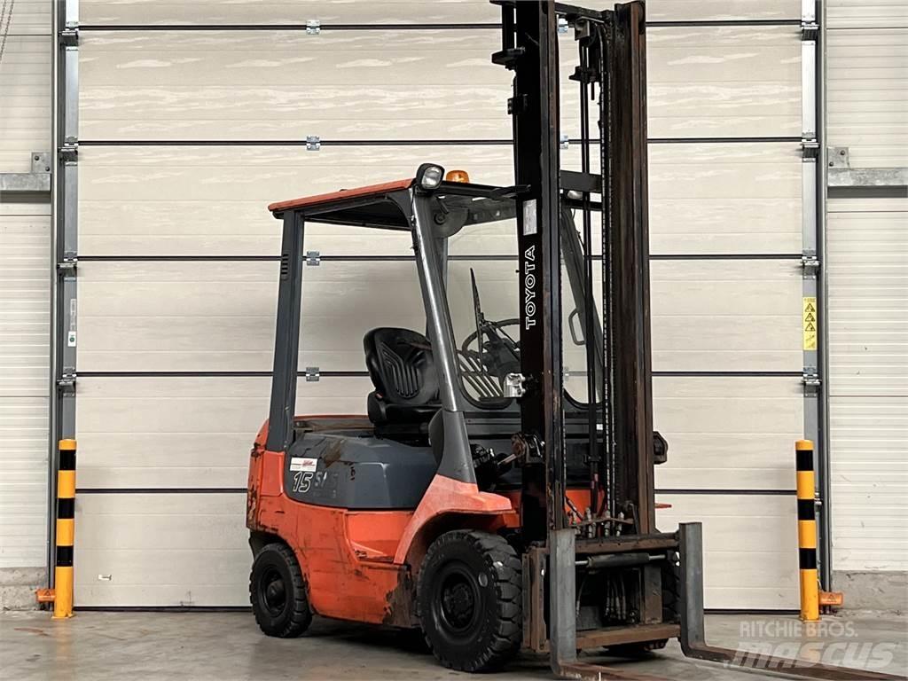 Toyota 02-7FDF15 ディーゼル・軽油