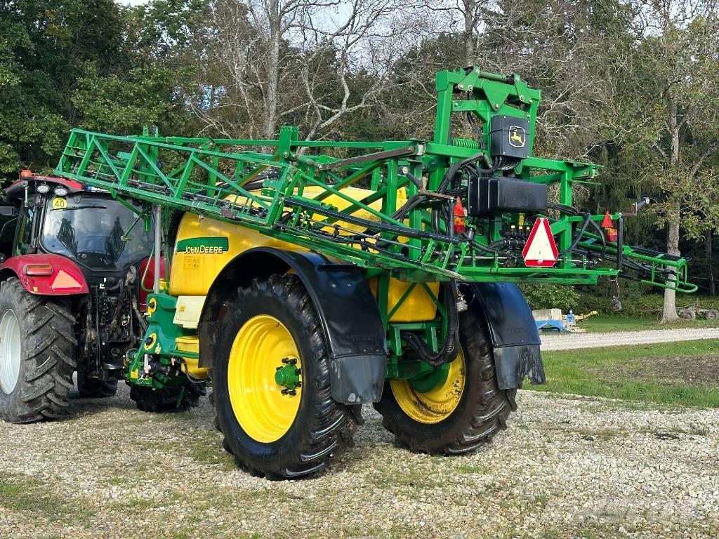 John Deere 740 牽引型スプレイヤー