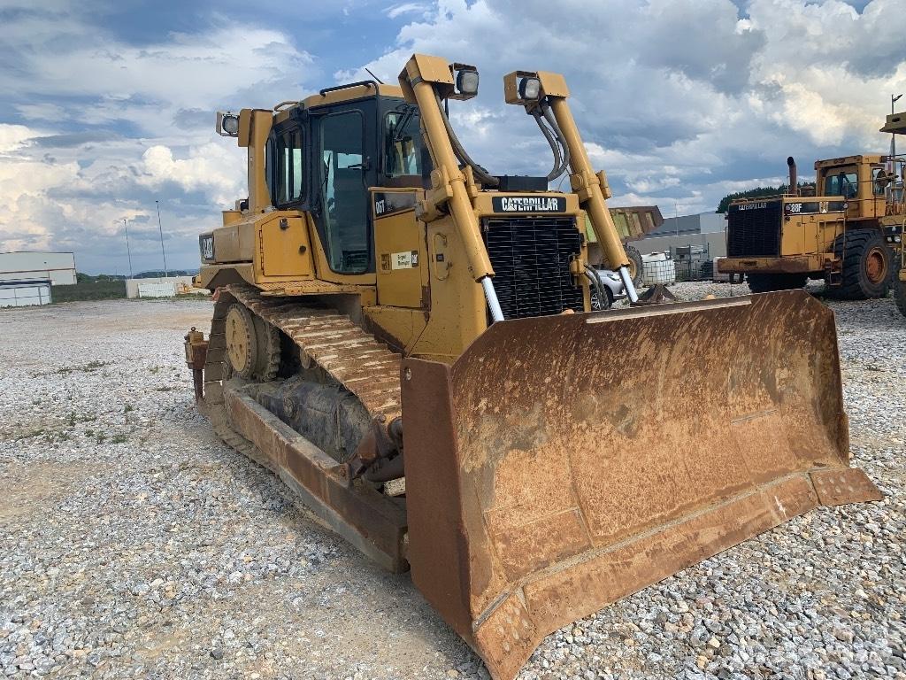 CAT D 6 T ブルドーザー